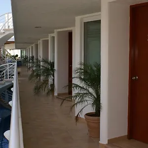Suites Moon River Cancún
