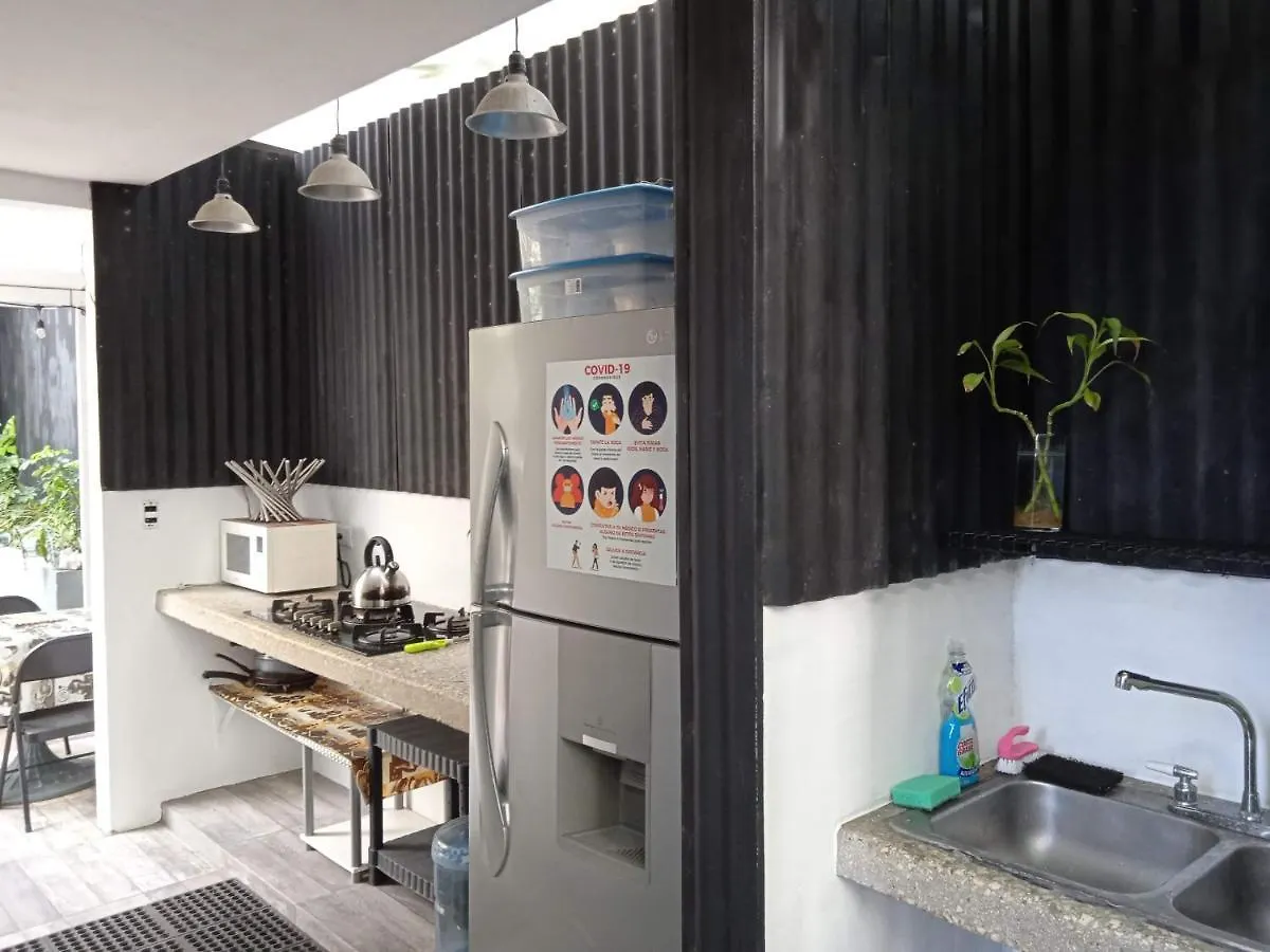 Room In Guest Room - Room 2, Private Bathroom, A C, Wi-Fi 50 Mbps In Downtown Cancun Guest house
